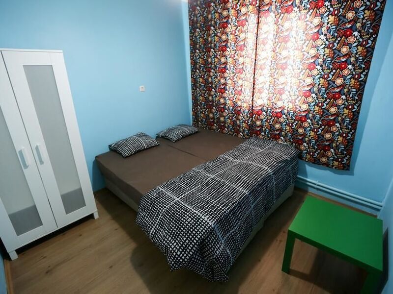 Van Backpackers Hostel