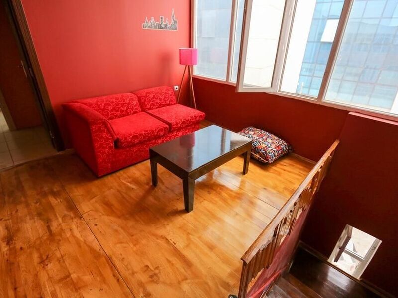 Van Backpackers Hostel