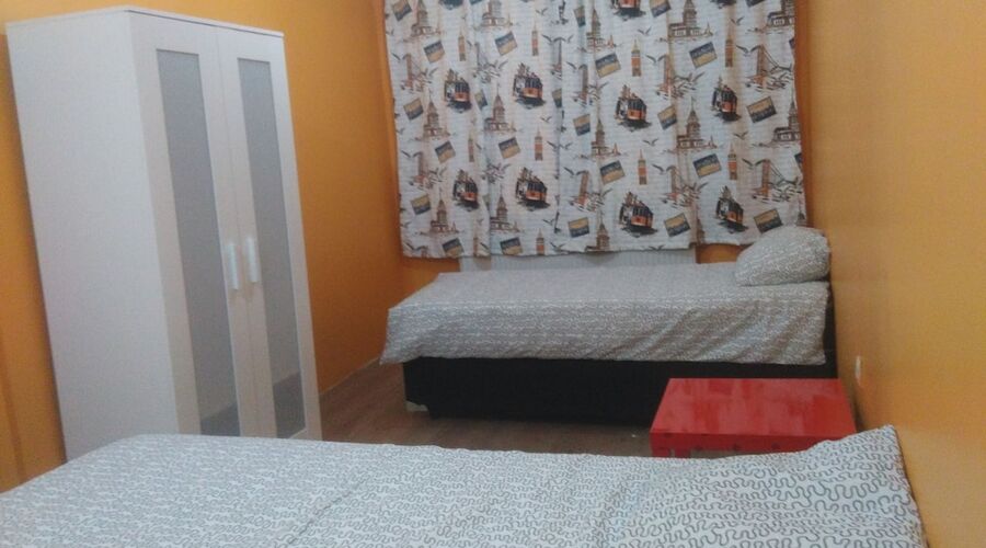 Van Backpackers Hostel