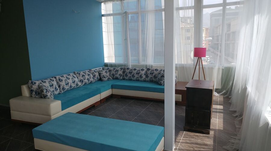 Van Backpackers Hostel