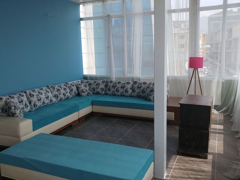 Van Backpackers Hostel