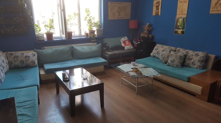 Van Backpackers Hostel