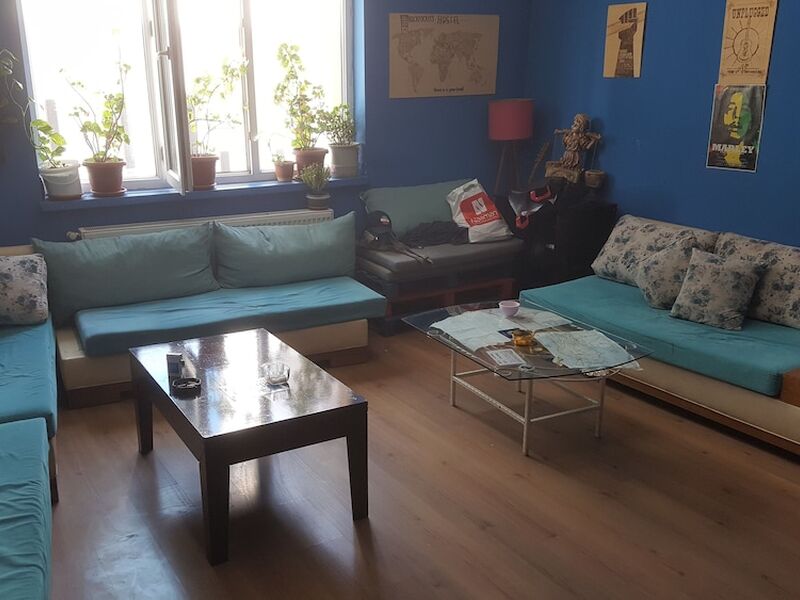 Van Backpackers Hostel