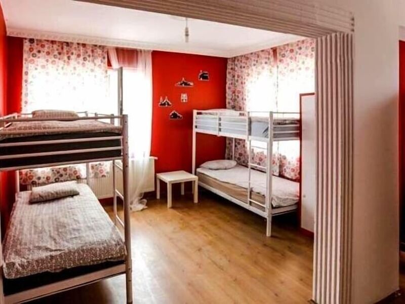 Van Backpackers Hostel