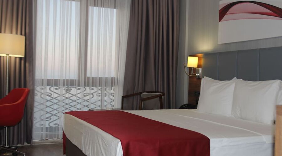 Ramada by Wyndham Van