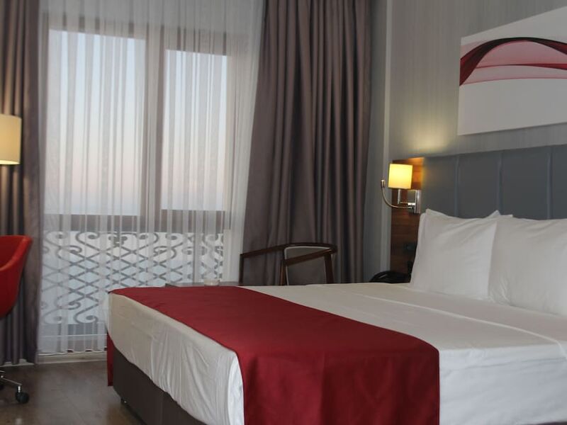 Ramada by Wyndham Van