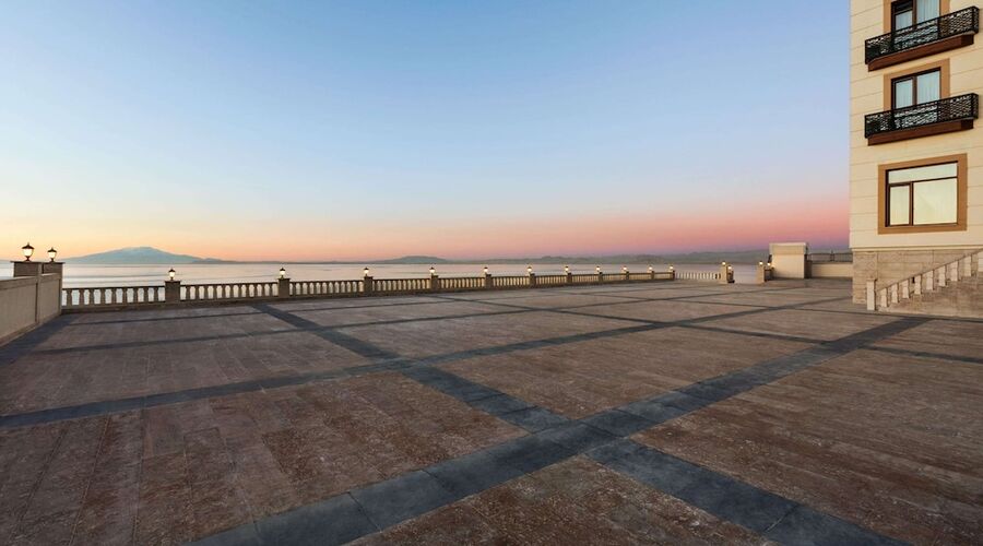 Ramada by Wyndham Van