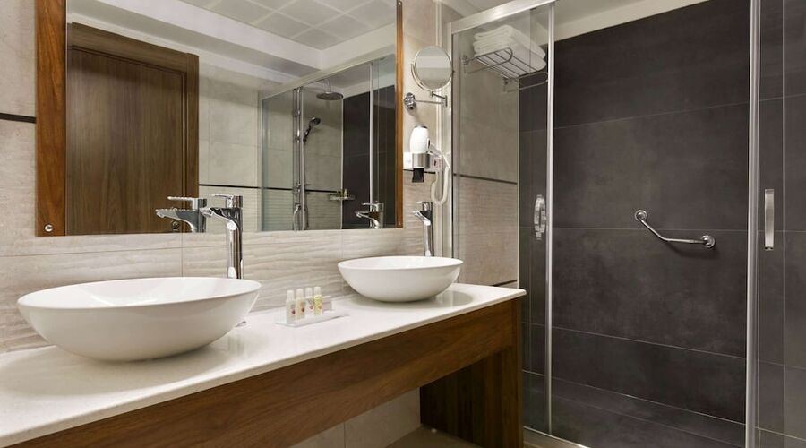 Ramada by Wyndham Van