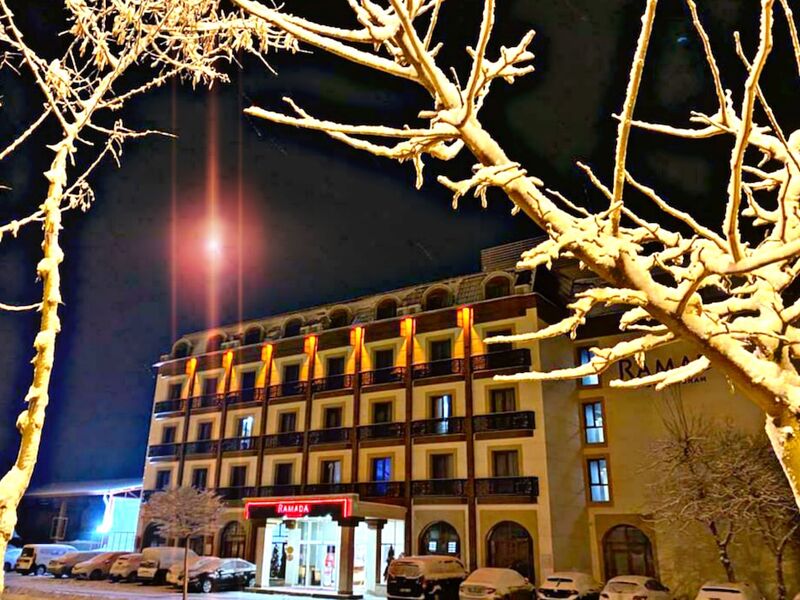 Ramada by Wyndham Van