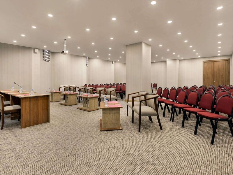 Ramada by Wyndham Van