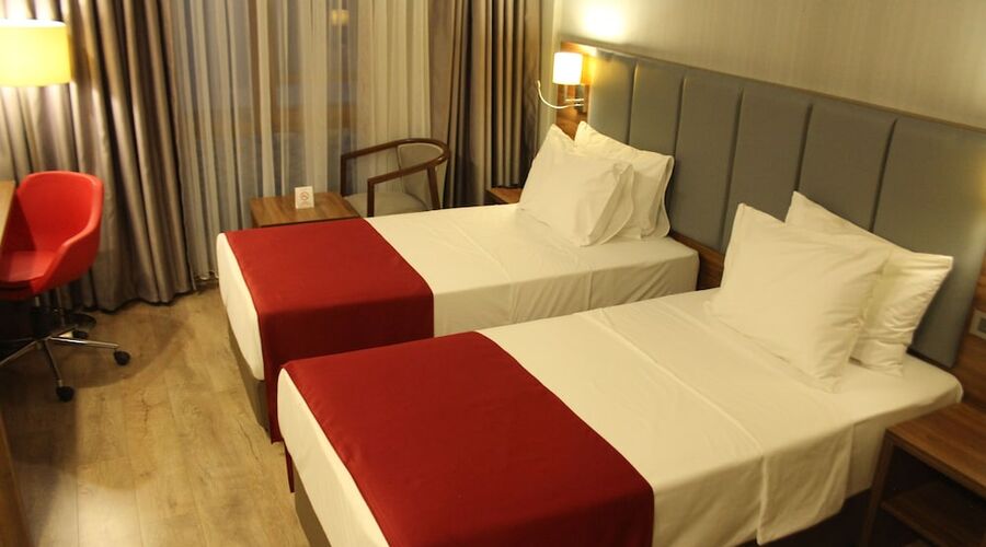 Ramada by Wyndham Van