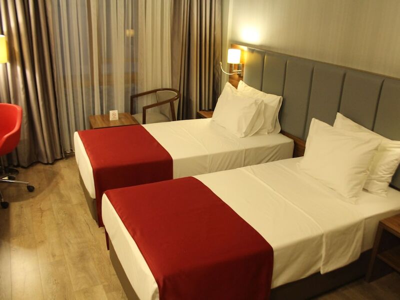 Ramada by Wyndham Van