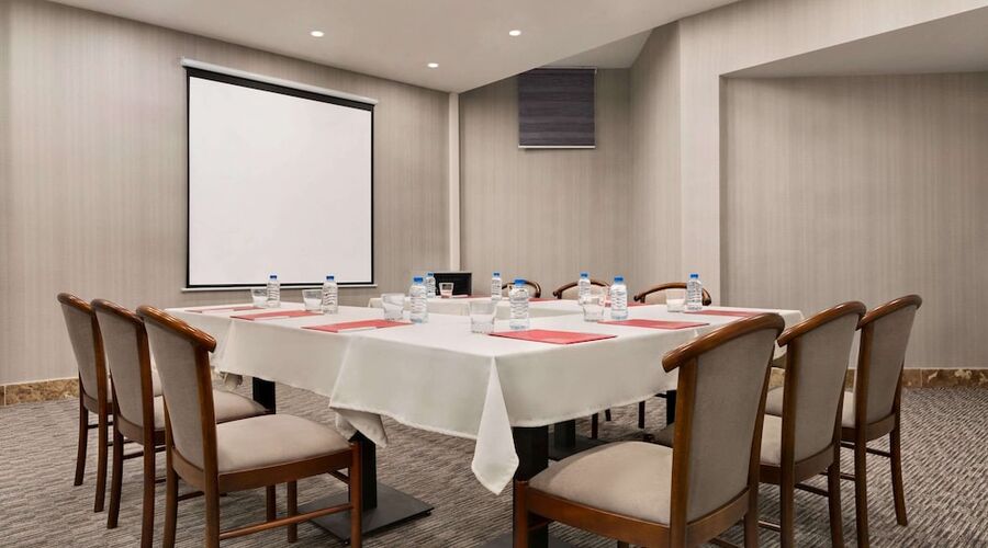 Ramada by Wyndham Van