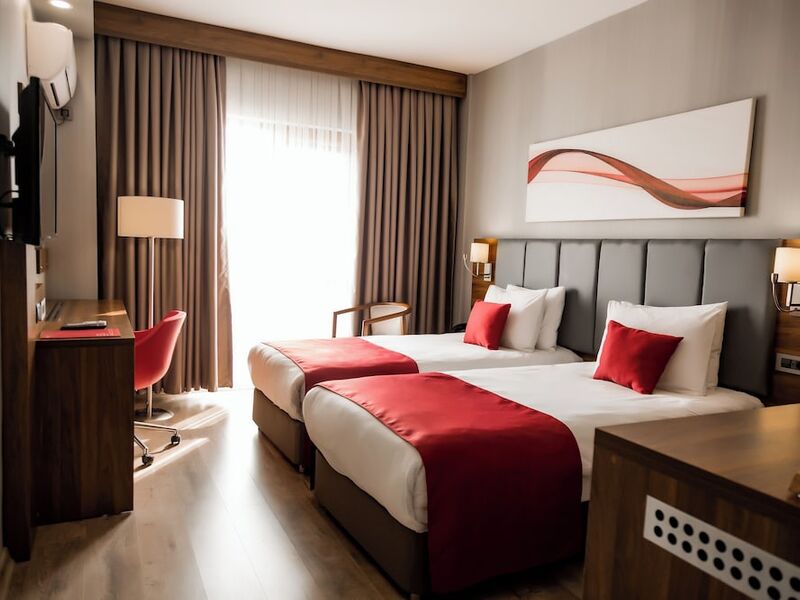 Ramada by Wyndham Van