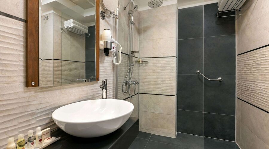 Ramada by Wyndham Van