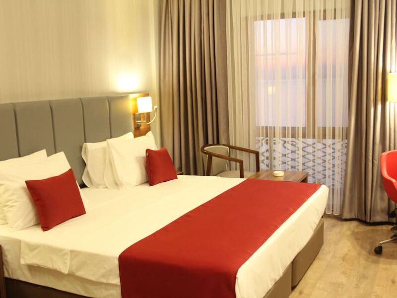 Ramada by Wyndham Van