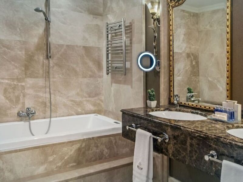 Elite World Van Hotel