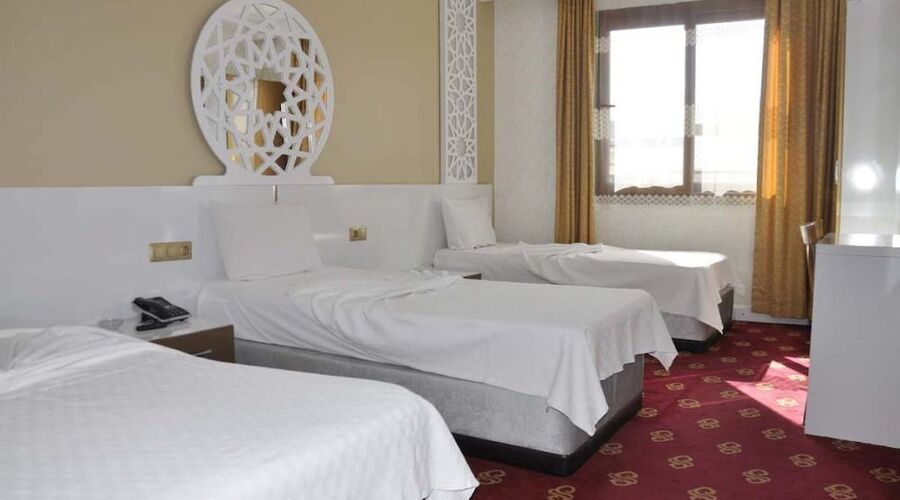 Ugur Hotel