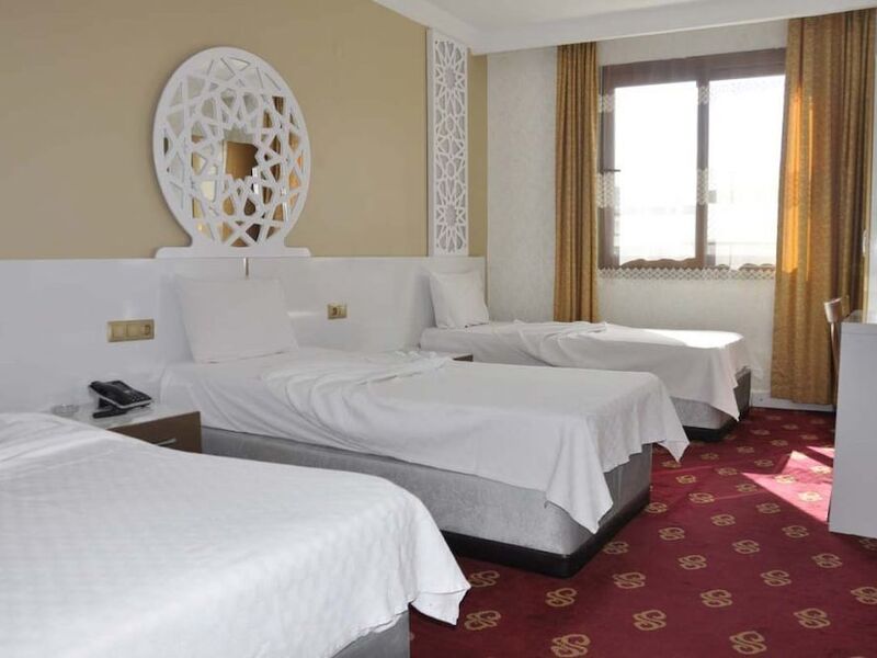 Ugur Hotel