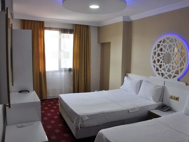 Ugur Hotel