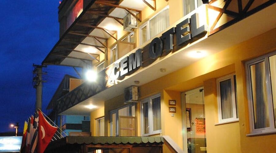 Cem Hotel