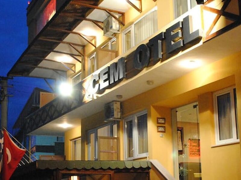 Cem Hotel