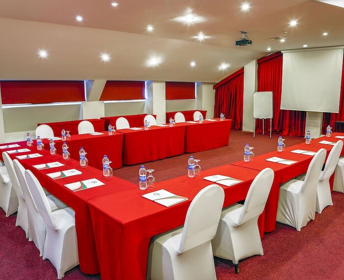 İstanbul Airport Durusu Club Hotel