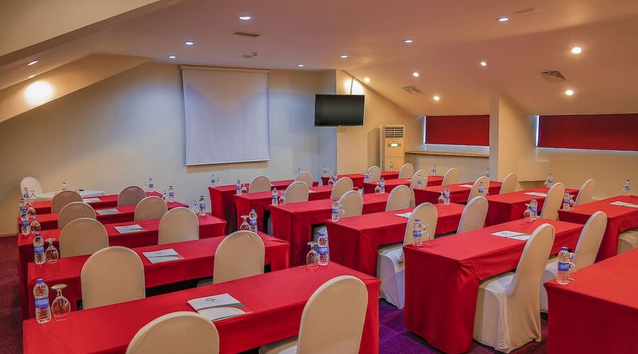 İstanbul Airport Durusu Club Hotel