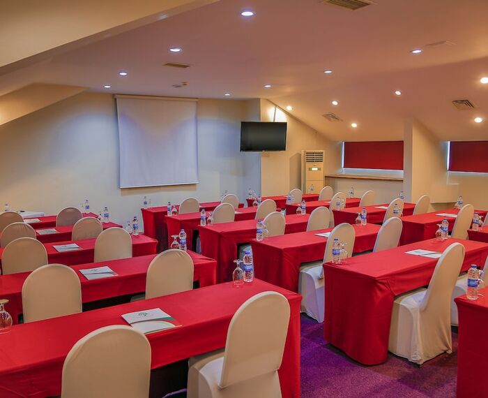 İstanbul Airport Durusu Club Hotel