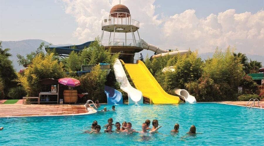 Presa Di Finica Hotel & Suites