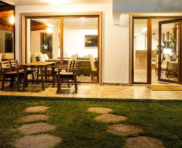 Flora Iznik Hotels & Suites