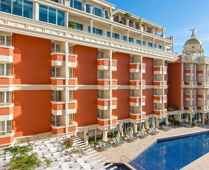 ANTIQUE ROMAN PALACE