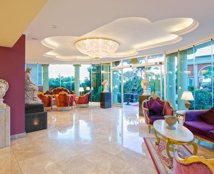 ANTIQUE ROMAN PALACE