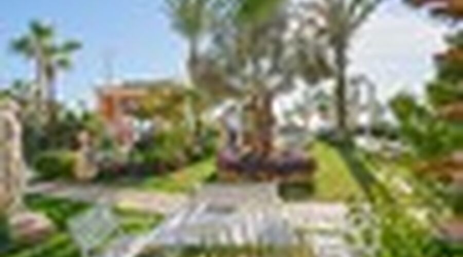 ANTIQUE ROMAN PALACE