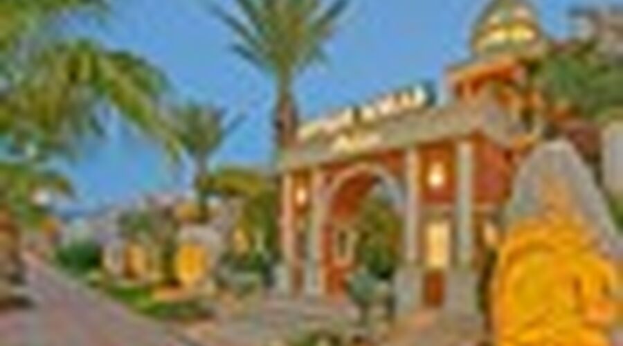 ANTIQUE ROMAN PALACE