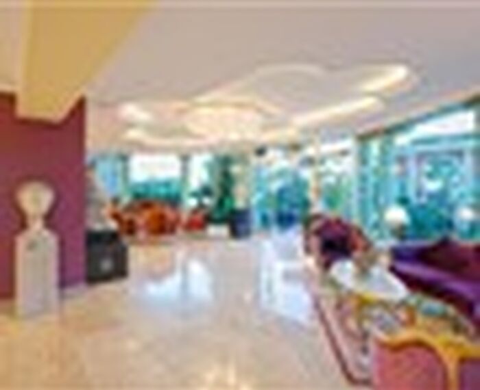 ANTIQUE ROMAN PALACE