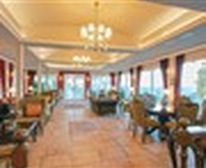 ANTIQUE ROMAN PALACE