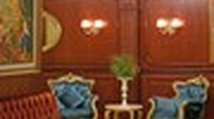 ANTIQUE ROMAN PALACE