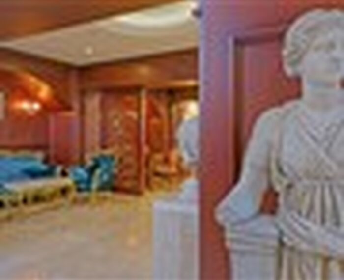 ANTIQUE ROMAN PALACE