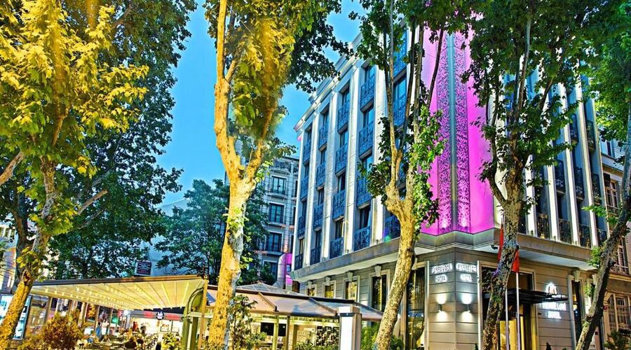 Saç Ekimi Konaklaması Mavi Otel + Transfer Dahil