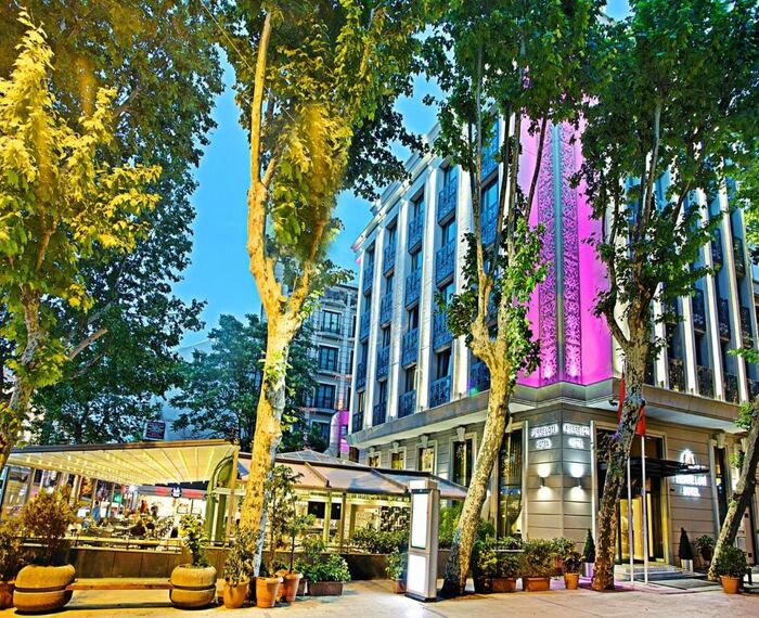 Saç Ekimi Konaklaması Mavi Otel + Transfer Dahil