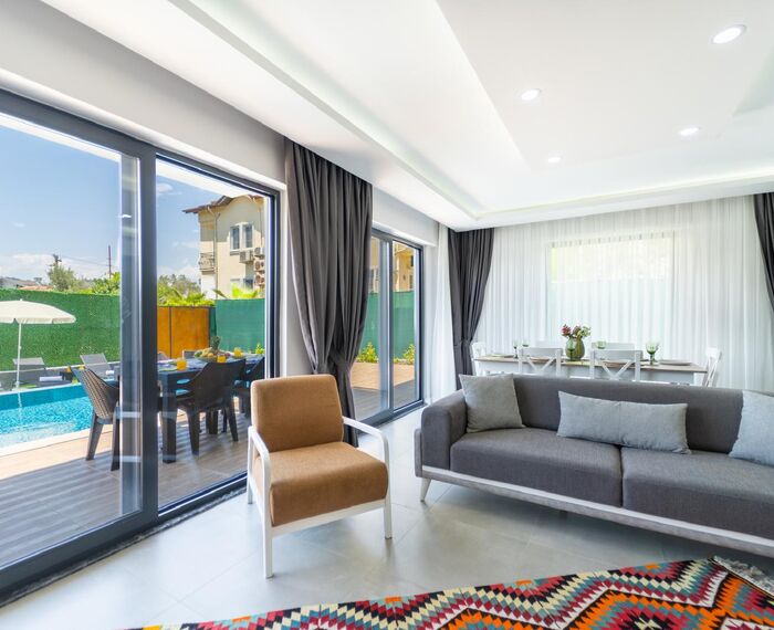ADONiS HOTEL