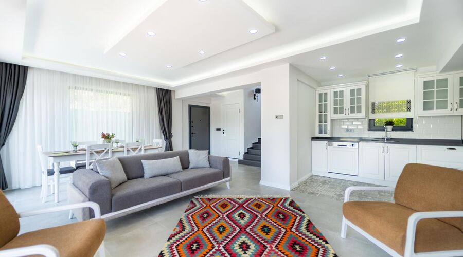 ADONiS HOTEL