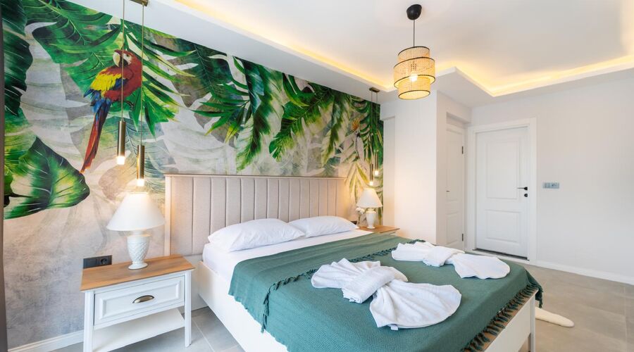 ADONiS HOTEL