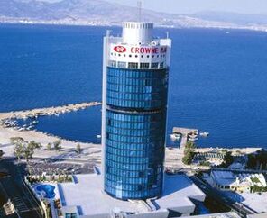 CROWNE PLAZA HOTEL