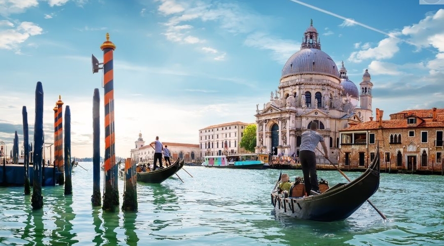 İzmir`den Hareketli Venedik Roma Floransa Milano Turu