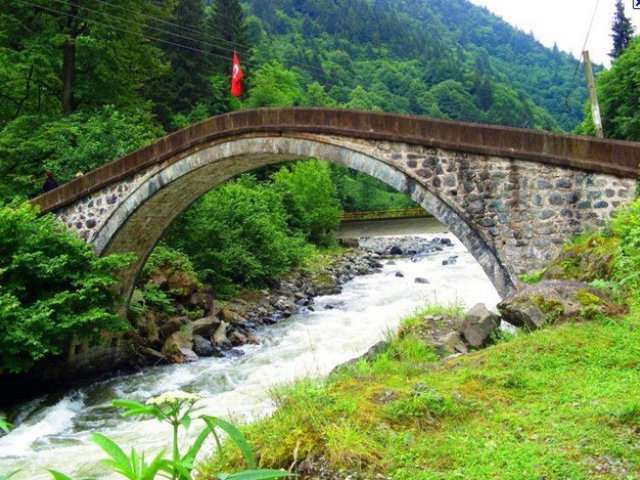 MAVI Uçakla Karadeniz ve Yaylalar Turları, Batum Konaklamalı -2015-
