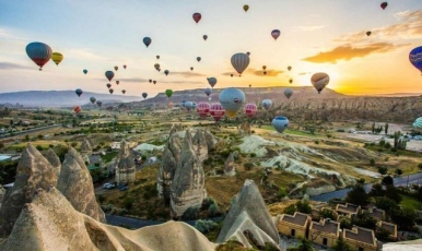 Hello 2023! Kayseri Erciyes and Cappadocia Tour by Plane